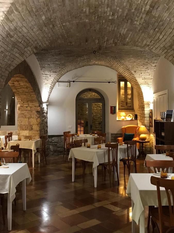 Hotel La Fortezza Assisi Luaran gambar