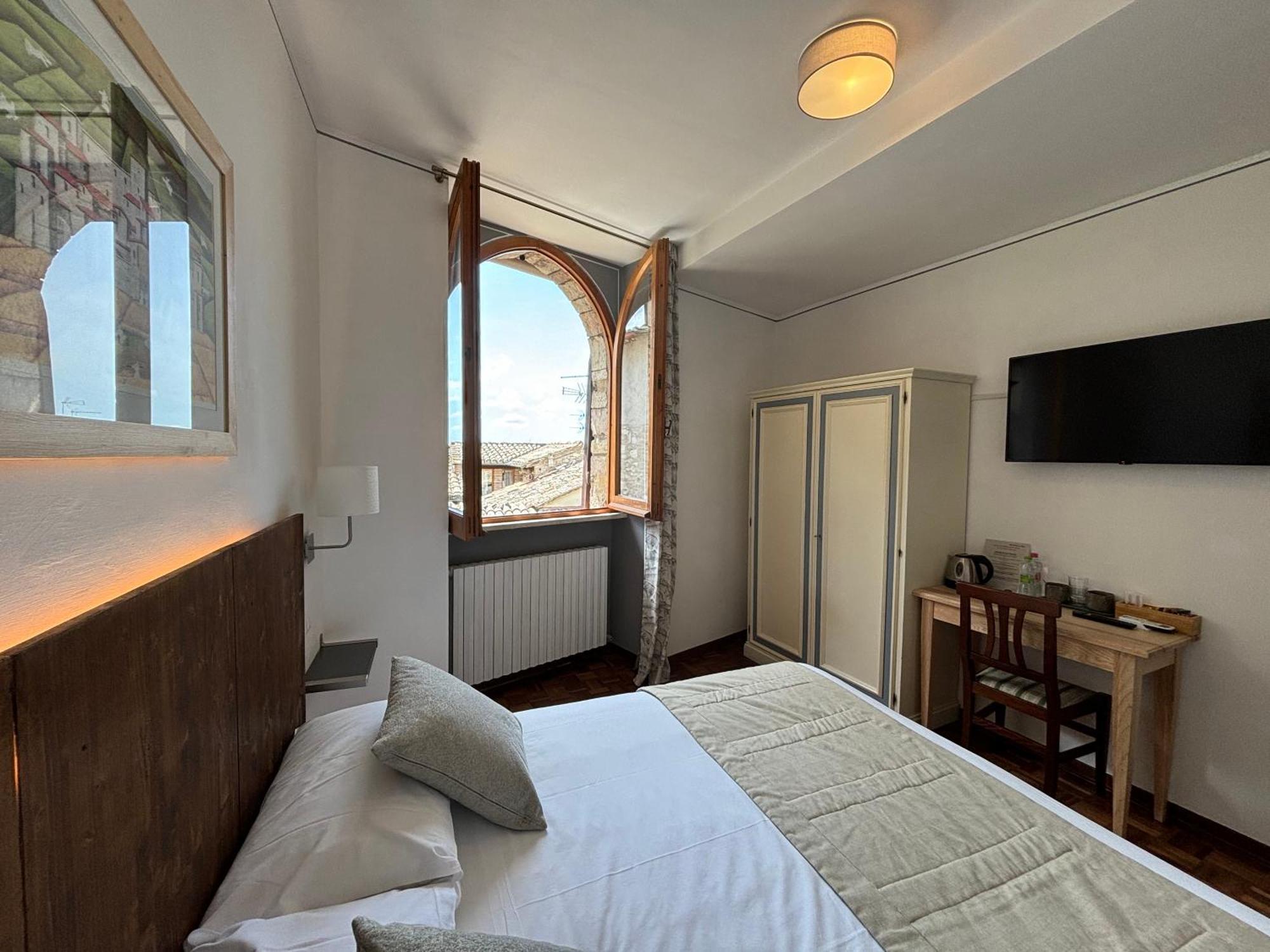 Hotel La Fortezza Assisi Luaran gambar