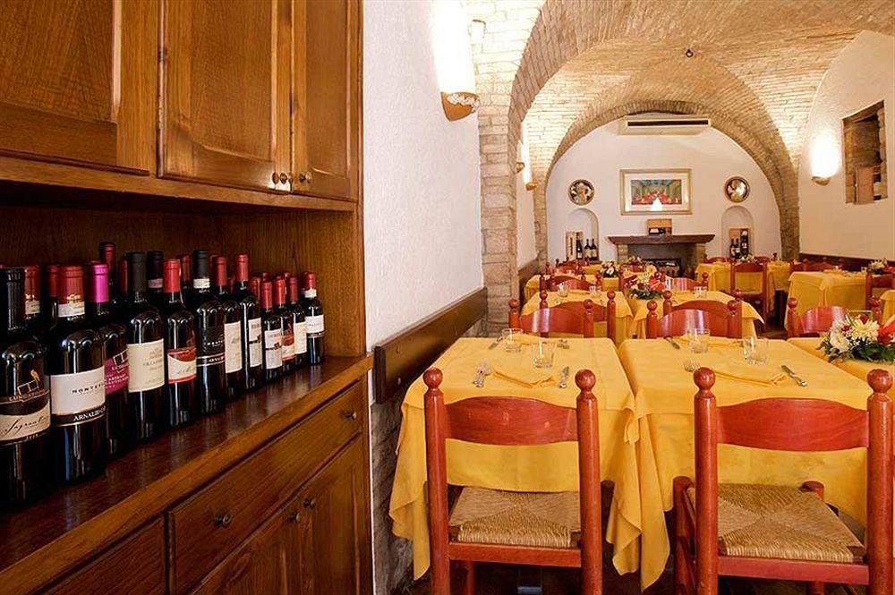 Hotel La Fortezza Assisi Luaran gambar
